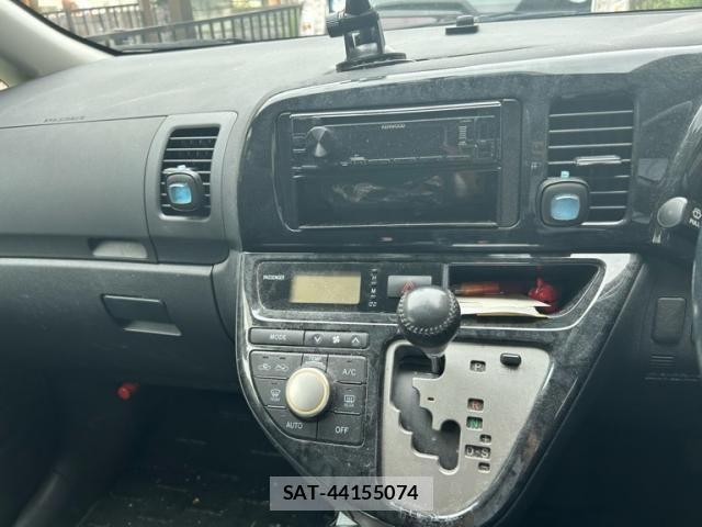 Toyota WISH 2007-05 8746988-12
