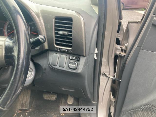 Toyota WISH 2008-03 8746986-11