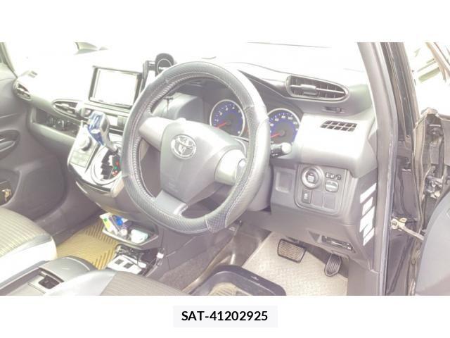 Toyota WISH 2013-11 8782706-11