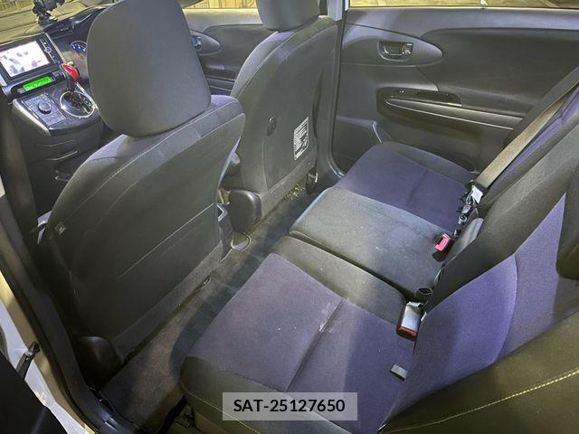 Toyota WISH 2014-02 8797984-11