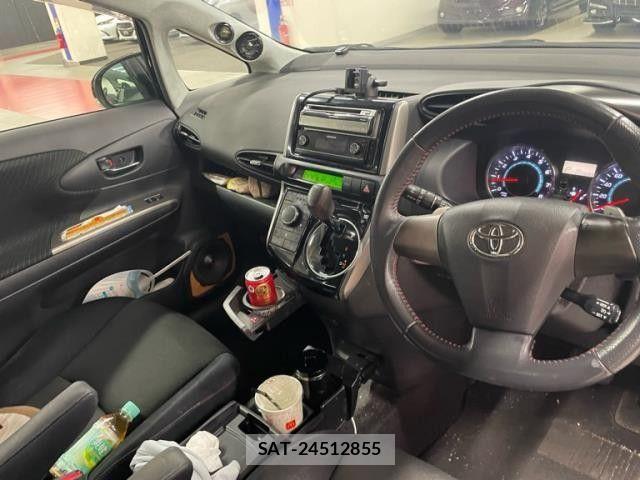 Toyota WISH 2010-03 8832618-4