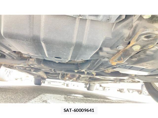 Toyota WISH 2017-04 8832617-3