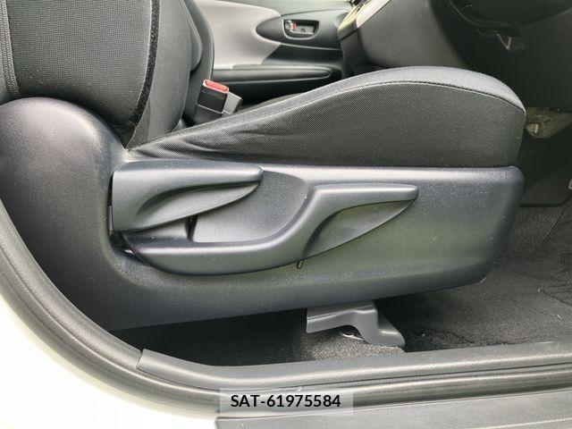 Toyota WISH 2011-02 8832619-21