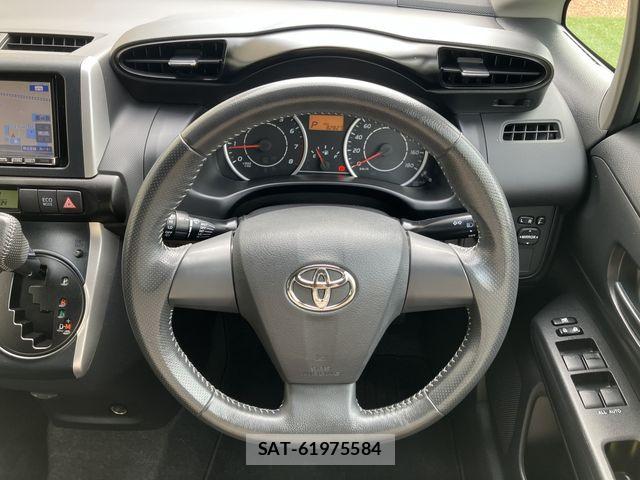 Toyota WISH 2011-02 8832619-4