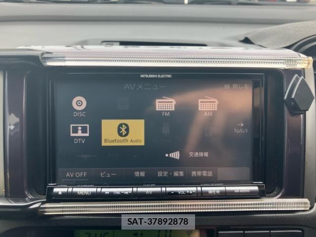 Toyota WISH 2011-07 8832620-14