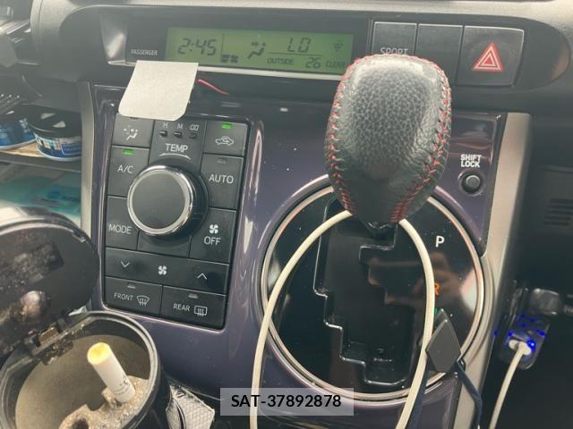 Toyota WISH 2011-07 8832620-15