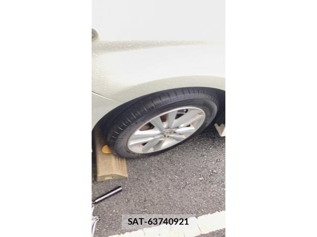 Toyota WISH 2012-07 8851151-6