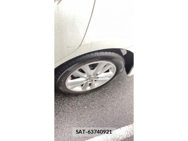 Toyota WISH 2012-07 8851151-7