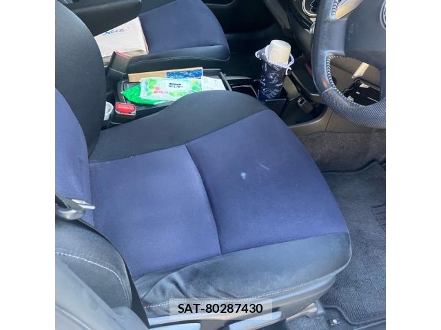 Toyota WISH 2013-02 8851150-5