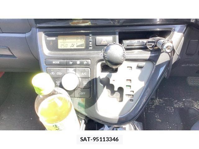 Toyota WISH 2008-02 8872445-4