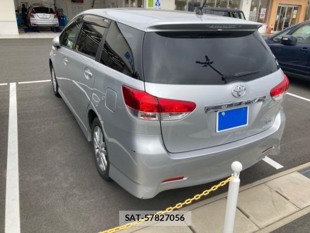 Toyota WISH 2010-02 8883066-3