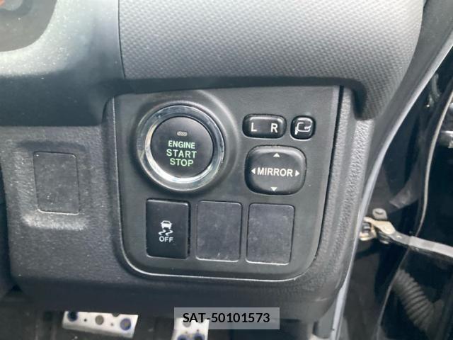 Toyota WISH 2013-10 8883065-15