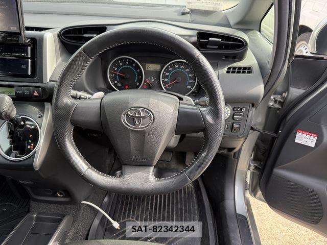 Toyota WISH 2009-10 8883064-11