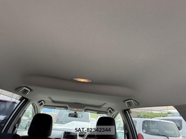 Toyota WISH 2009-10 8883064-13