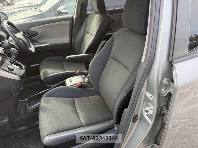 Toyota WISH 2009-10 8883064-15