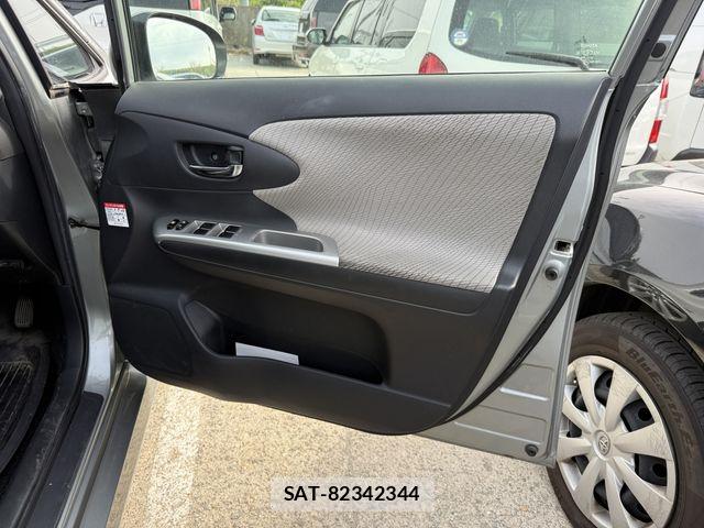 Toyota WISH 2009-10 8883064-17