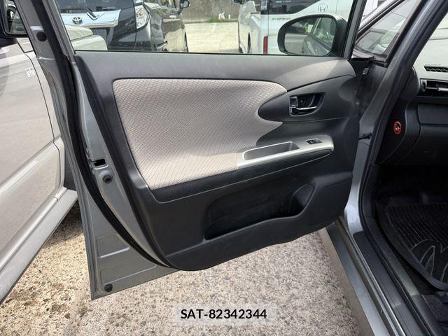 Toyota WISH 2009-10 8883064-20