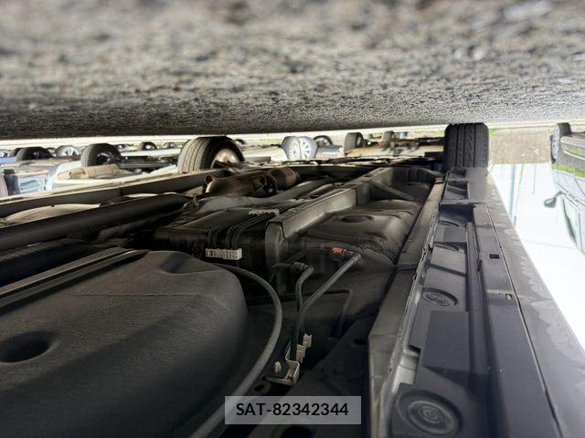 Toyota WISH 2009-10 8883064-22