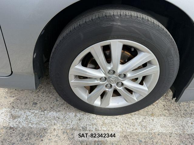 Toyota WISH 2009-10 8883064-23