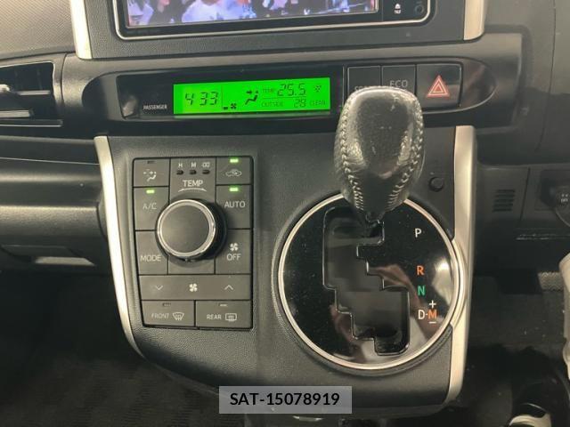 Toyota WISH 2010-01 8884643-16
