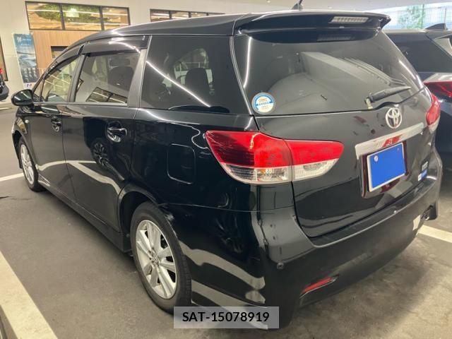 Toyota WISH 2010-01 8884643-3