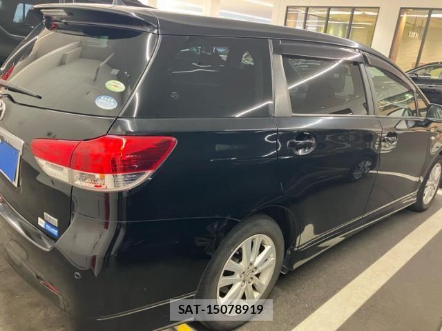 Toyota WISH 2010-01 8884643-4