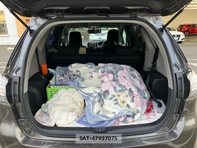 Toyota WISH 2013-06 7021935-15