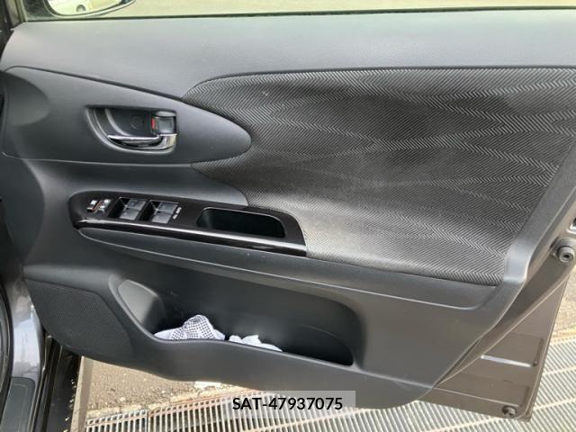 Toyota WISH 2013-06 7021935-22