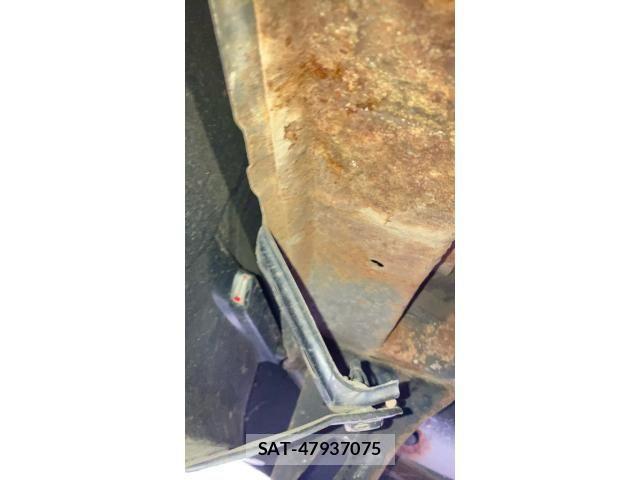 Toyota WISH 2013-06 7021935-23
