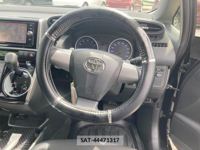 Toyota WISH 2016-09 7227465-17