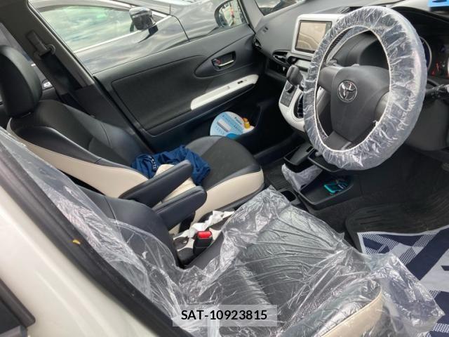 Toyota WISH 2016-10 7227466-19