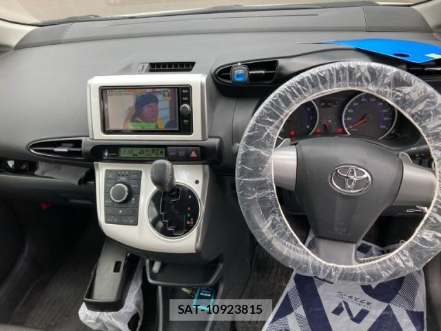 Toyota WISH 2016-10 7227466-21