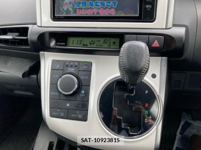 Toyota WISH 2016-10 7227466-24