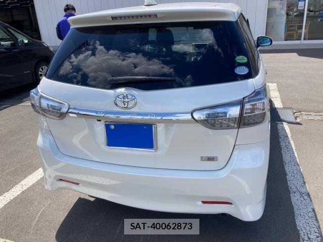 Toyota WISH 2014-05 7331379-13