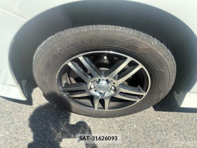 Toyota WISH 2011-09 7331380-6