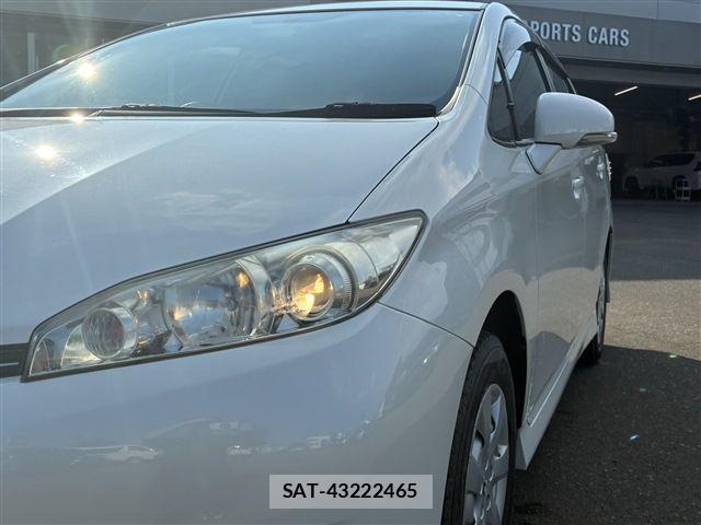 Toyota WISH 2017-03 7458981-10