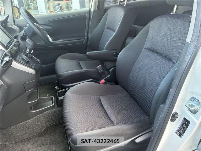 Toyota WISH 2017-03 7458981-13