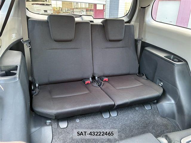 Toyota WISH 2017-03 7458981-16