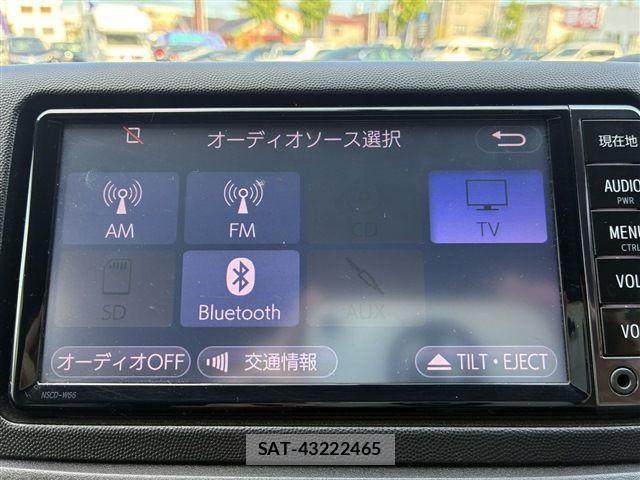 Toyota WISH 2017-03 7458981-23