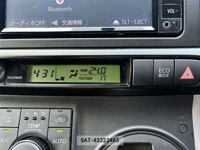 Toyota WISH 2017-03 7458981-24