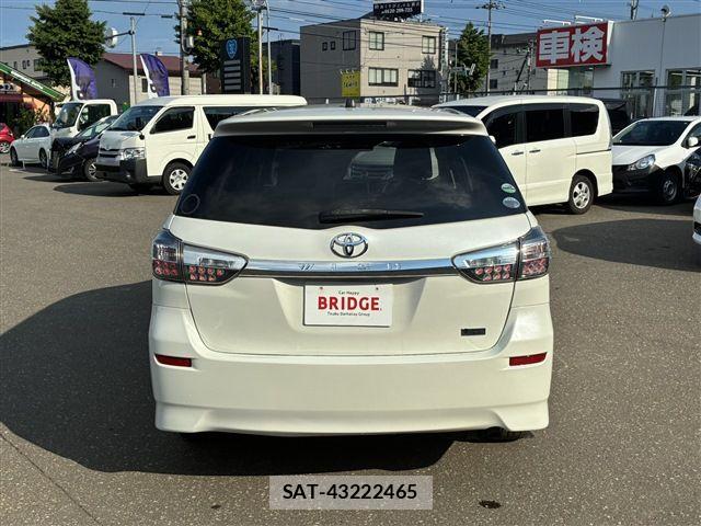 Toyota WISH 2017-03 7458981-4