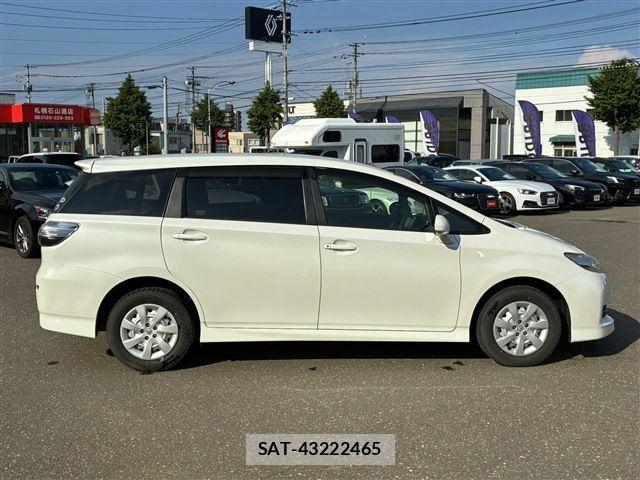 Toyota WISH 2017-03 7458981-6