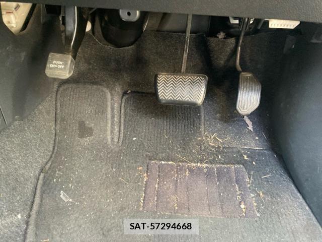 Toyota WISH 2013-08 7790678-10