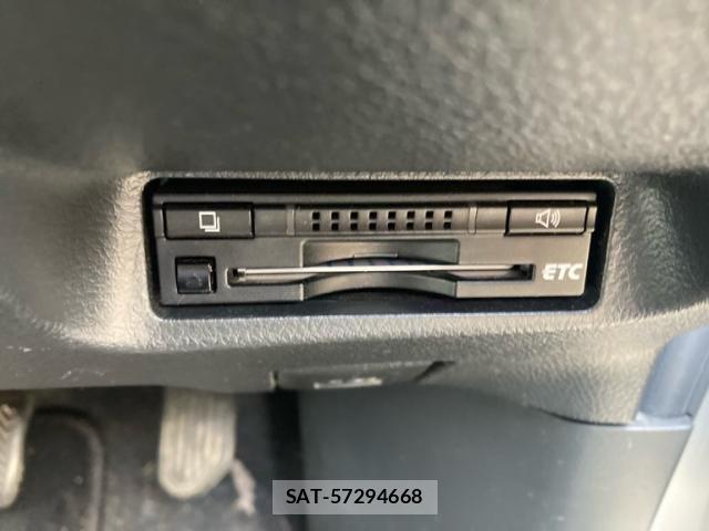 Toyota WISH 2013-08 7790678-12