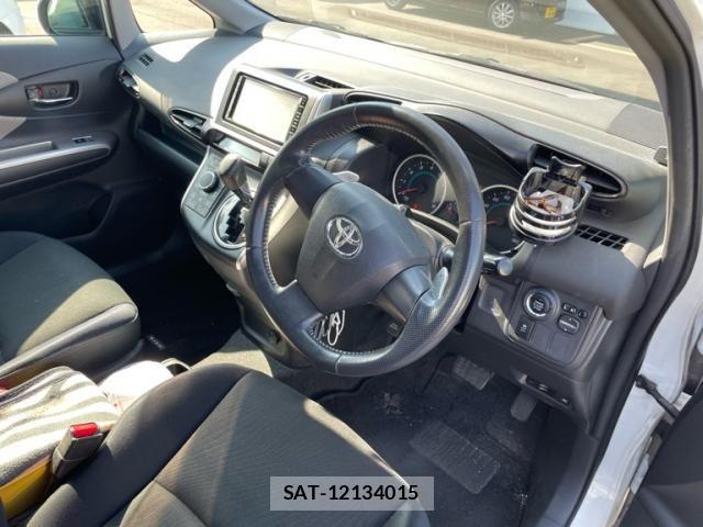 Toyota WISH 2010-02 7880656-15
