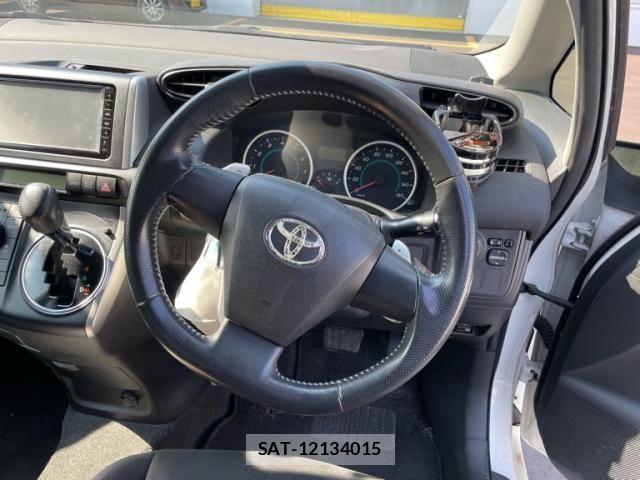 Toyota WISH 2010-02 7880656-17