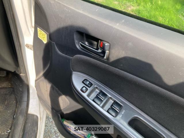Toyota WISH 2003-11 7880657-12