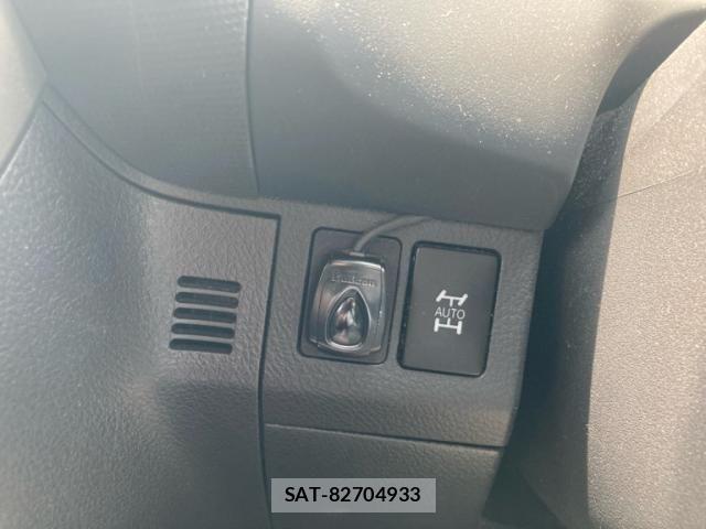 Toyota WISH 2013-07 7880655-22