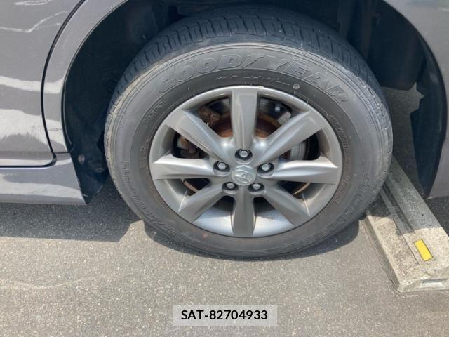 Toyota WISH 2013-07 7880655-8