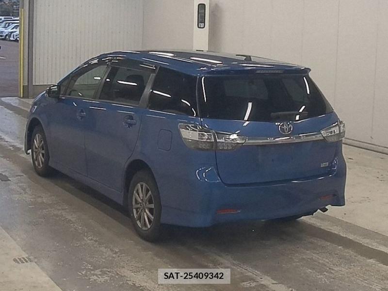 Toyota WISH 2013-07 8044008-2